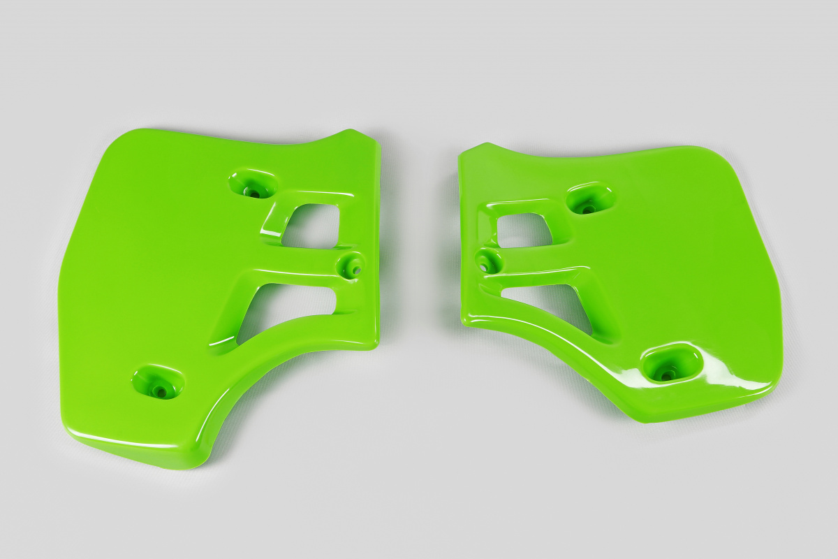 Radiator Covers green for Kawasaki KX 250 (1988-89) - KX 500 (1988-02) - REPLICA PLASTICS - KA02712-026 - Ufo Plast